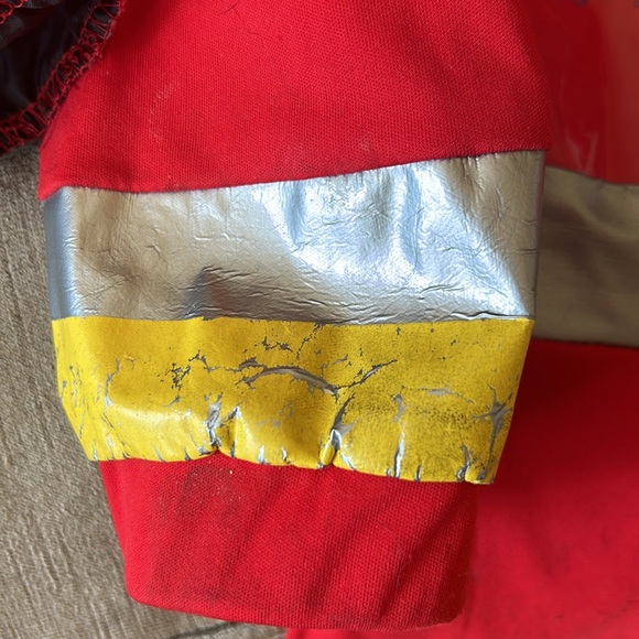 Lot of costumes—Lightening McQueen, Spiderman, T-Rex Dino - Picture 4 of 7